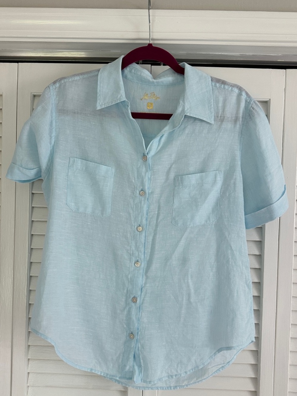 Lilly Pulitzer light blue short sleeve linen shirt